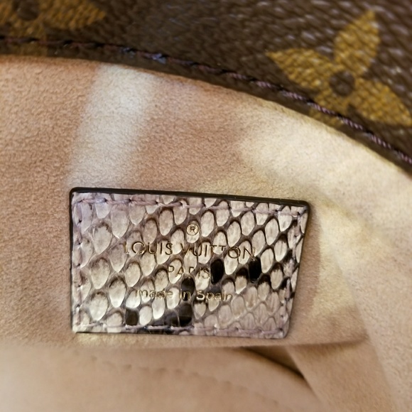 Louis Vuitton Artsy Python (price firm due to high fees on this site) - Picture 6 of 9